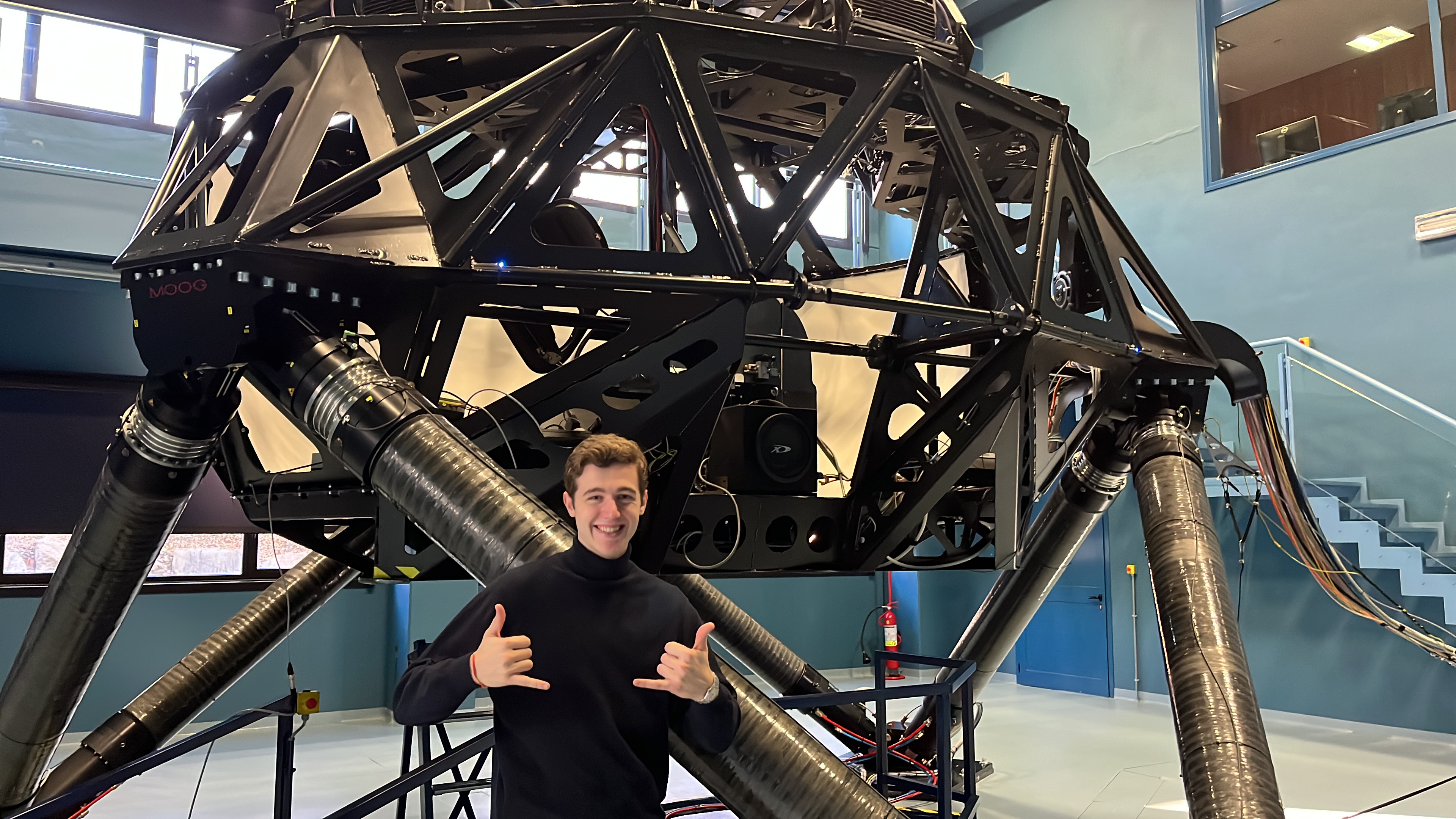 Dallara simulator setup for AVINI Systems
